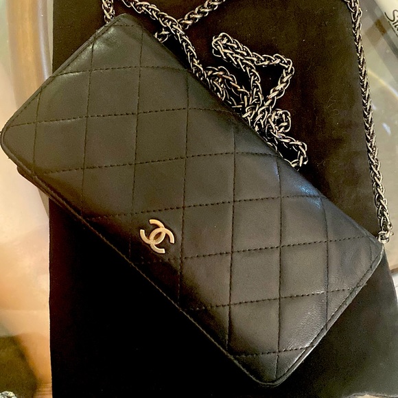 Chanel - Picture 2 of 9